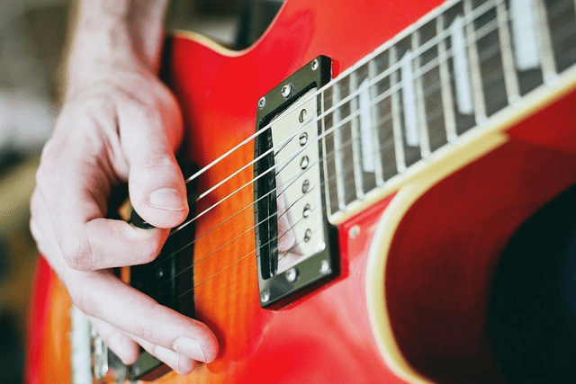guitar, pick, strings